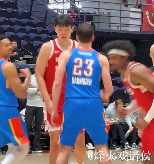 杨瀚森22分7板3助1断2帽 混音大胜蓝队 杨瀚森22分7板3助1断2帽 混音大胜蓝队